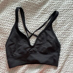 Black lululemon bra